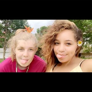 Meet your Posher, Claire